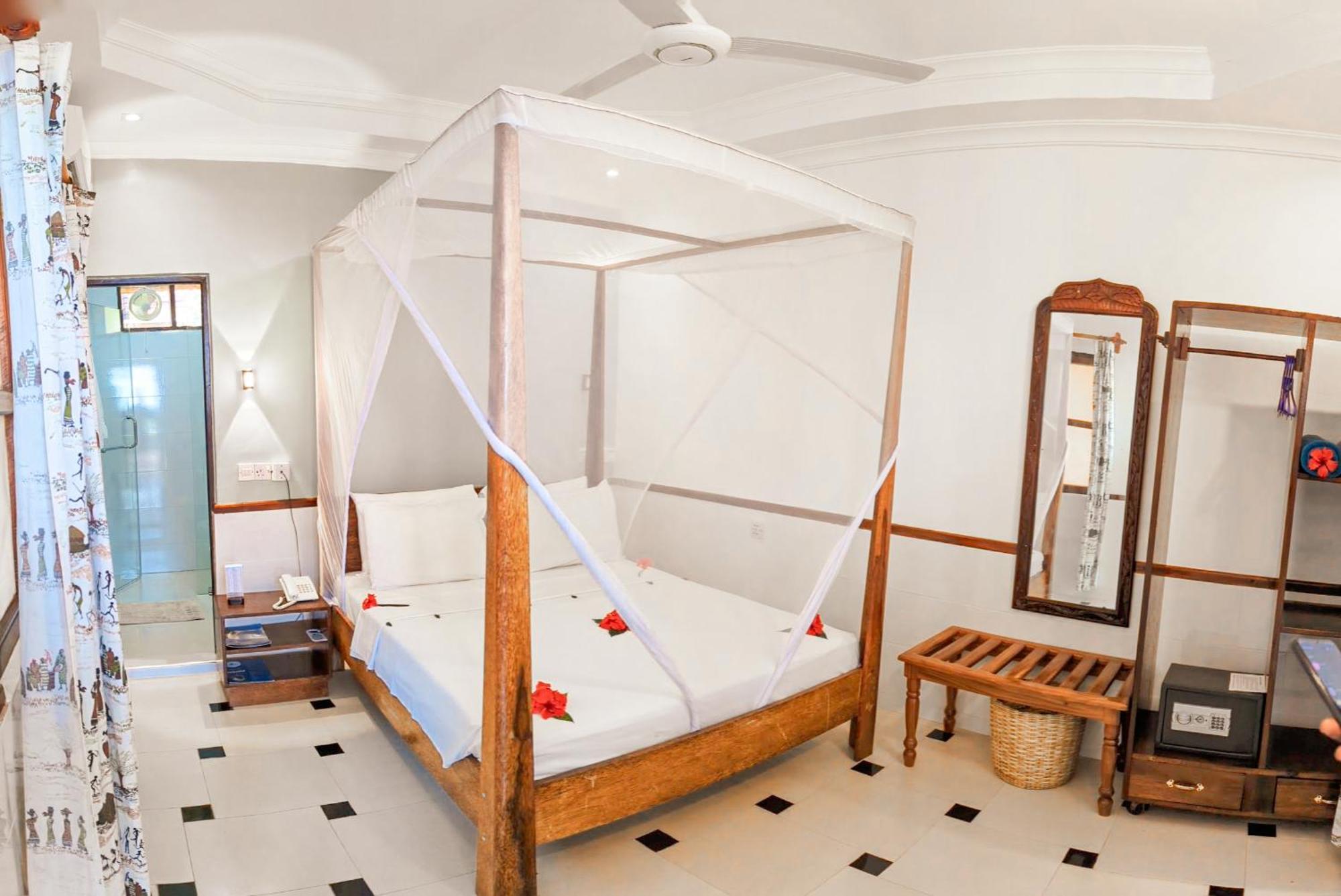 Mnarani Beach Cottages Nungwi Bagian luar foto